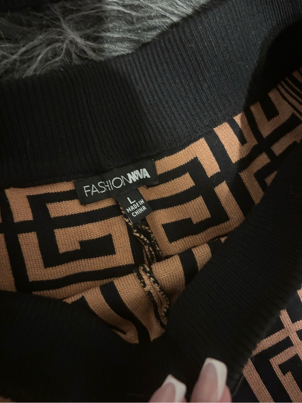 Fashion Nova Women’s Black & Tan Patterned 2 peice set - Large - Picture 3 of 3